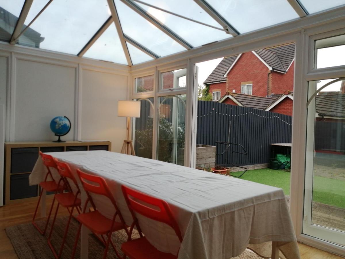 Spacious Townhouse With Sea Views Near Cardiff Бари Екстериор снимка